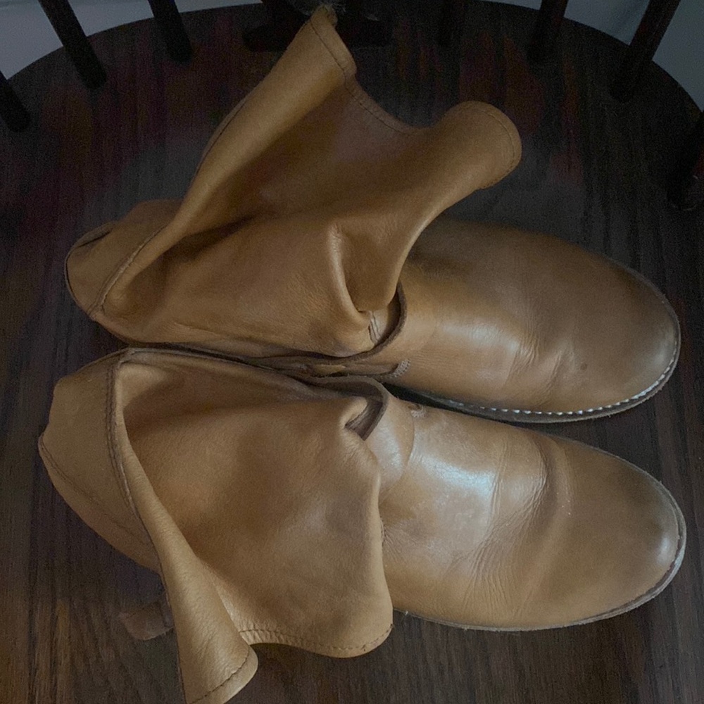 Frye distressed engineer boots- golden camel color. Barely worn